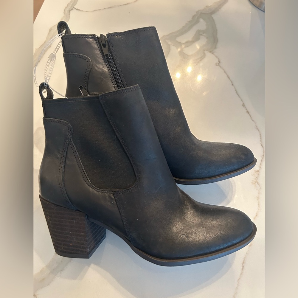 Lucky Brand Boots 6.5 Booties Black Leather 3” Heel Classic